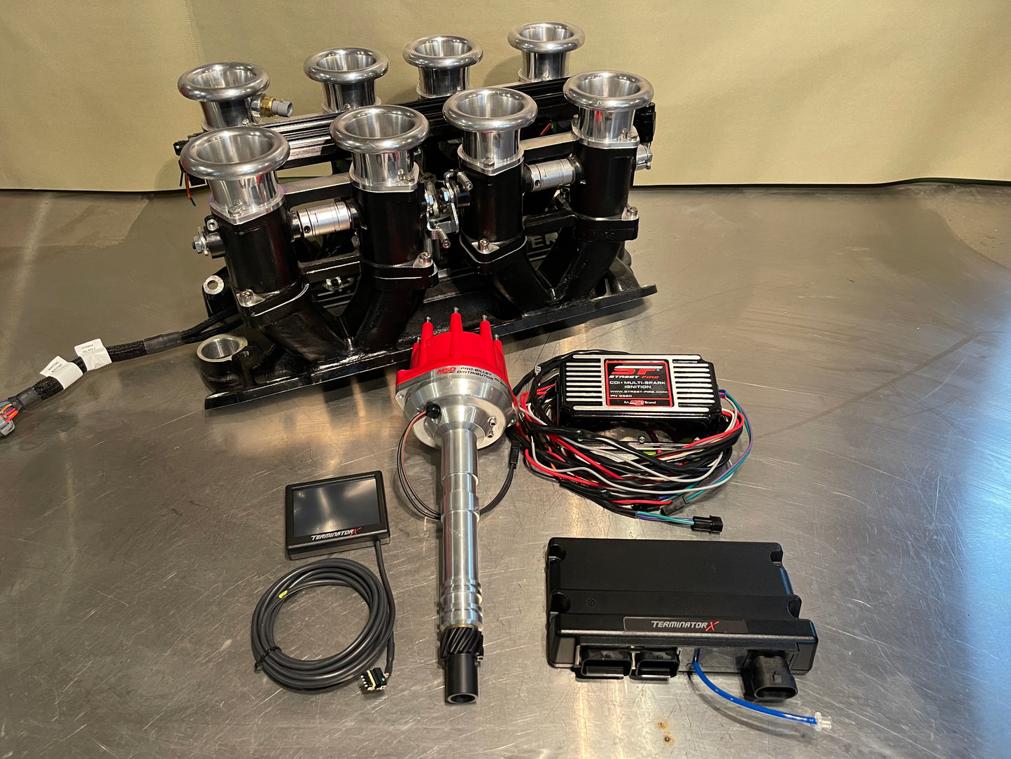 Small Block Chevy 8-Stack Intake Manifold, Complete EFI Kit